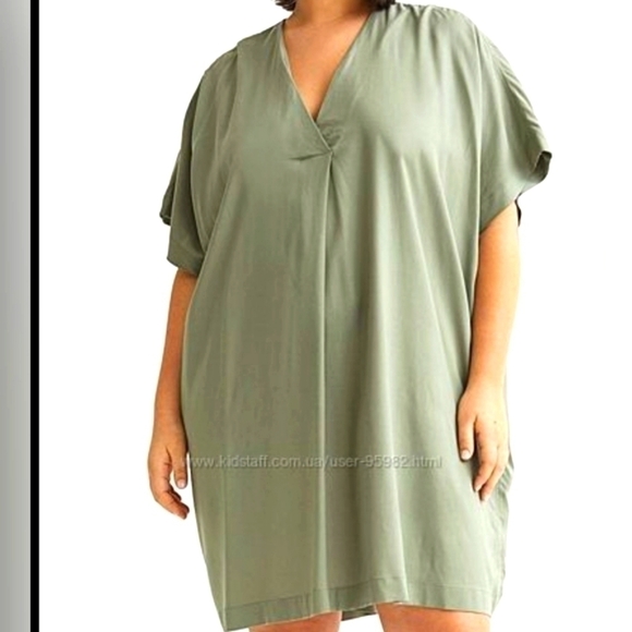 - *EUC𝅺* H&M WHT/Floral Casual Short Dress - Picture 3 of 7